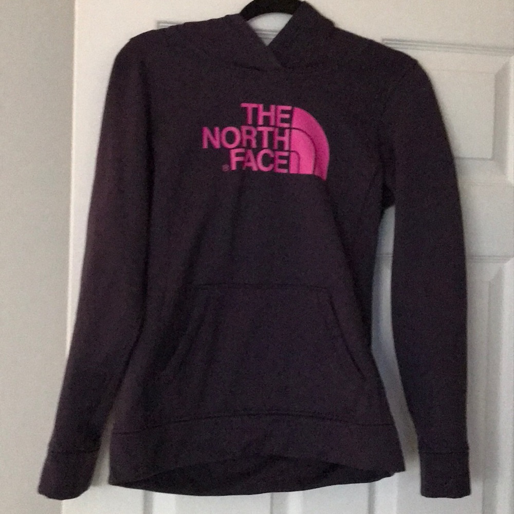 Women’s North Face sweatshirt
